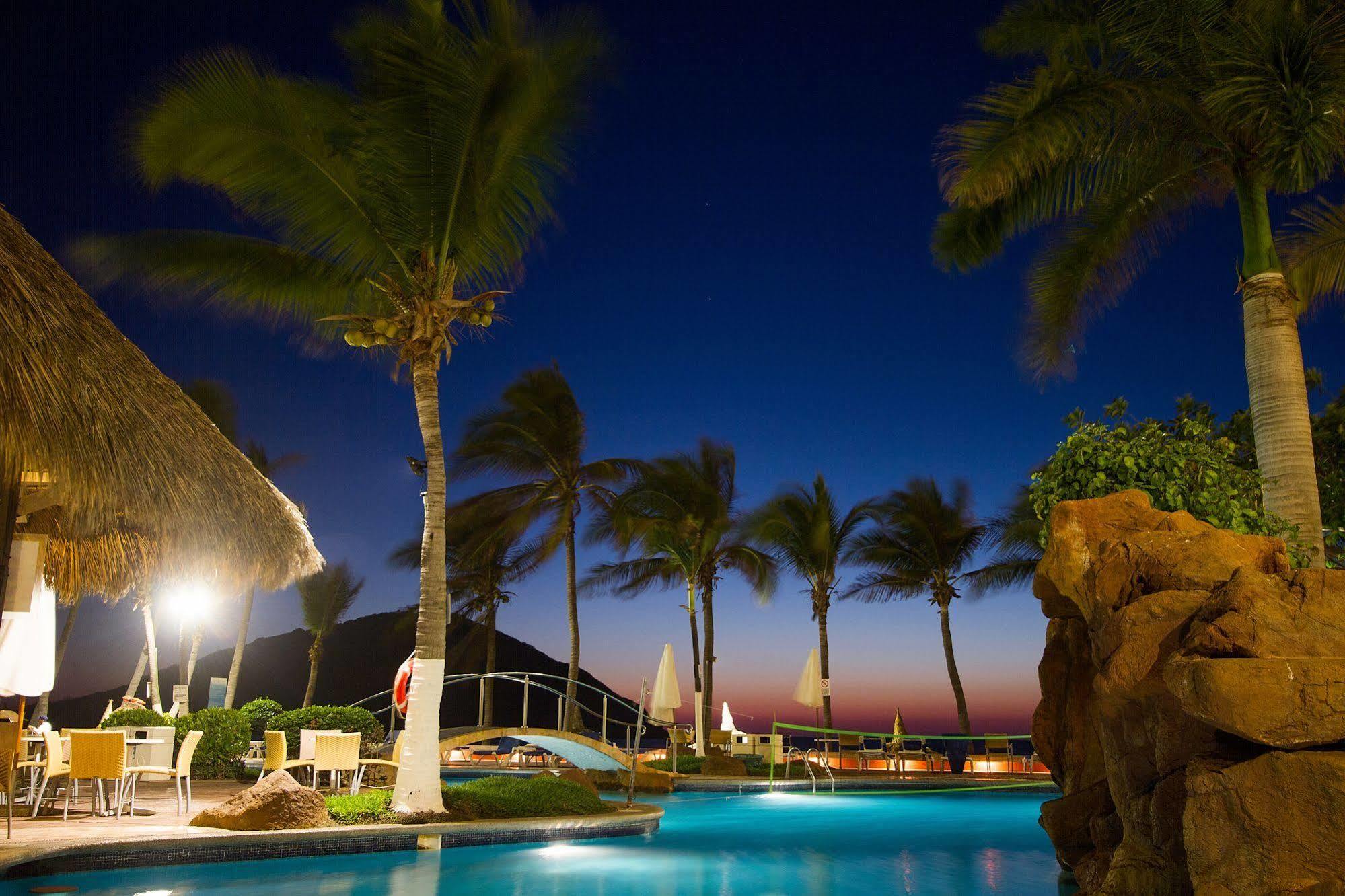 Luna Palace Mazatlán Exterior foto